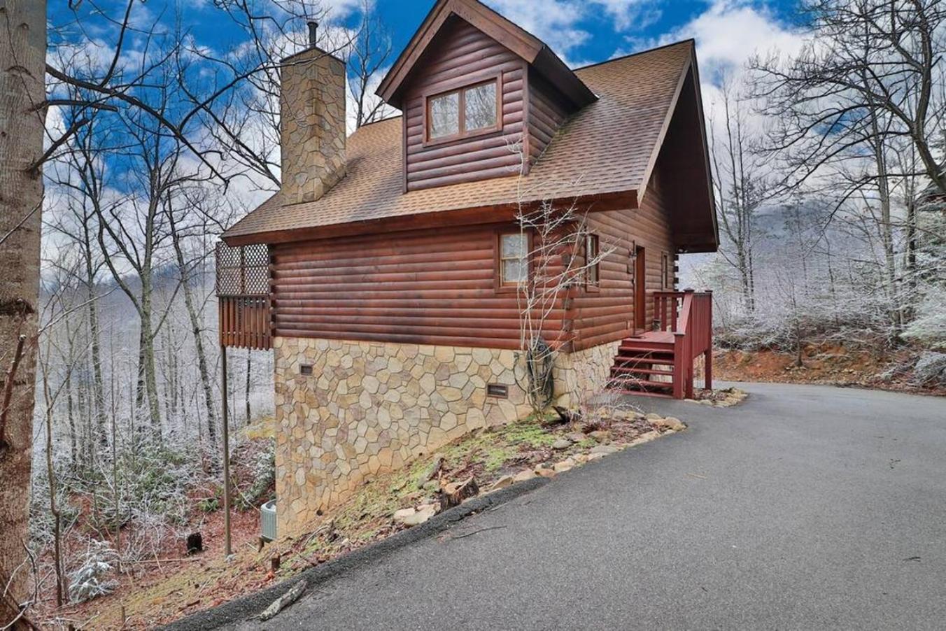 Romantic, Honeymoon Cabin In The Smokies! Gatlinburg Dış mekan fotoğraf