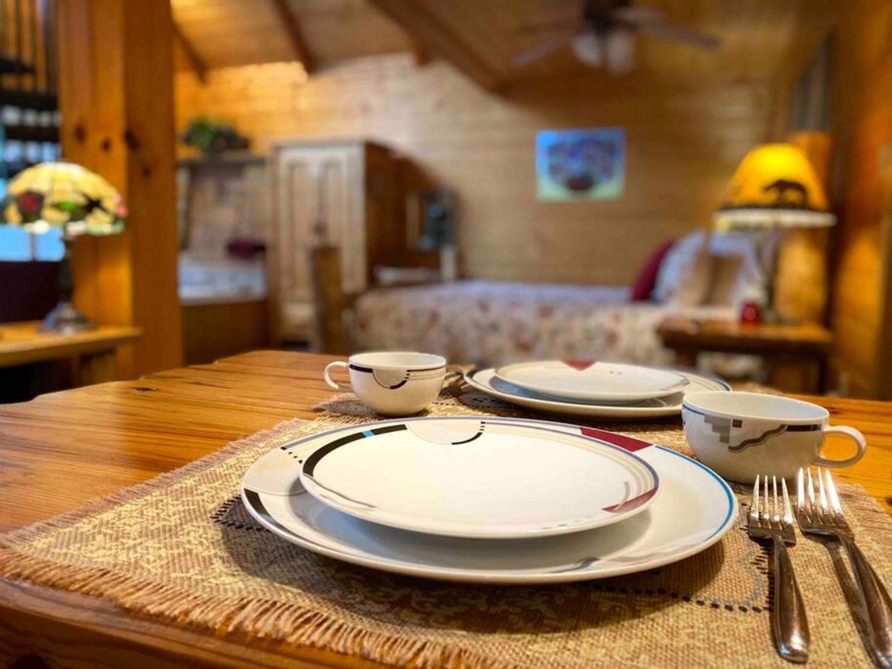 Romantic, Honeymoon Cabin In The Smokies! Gatlinburg Dış mekan fotoğraf