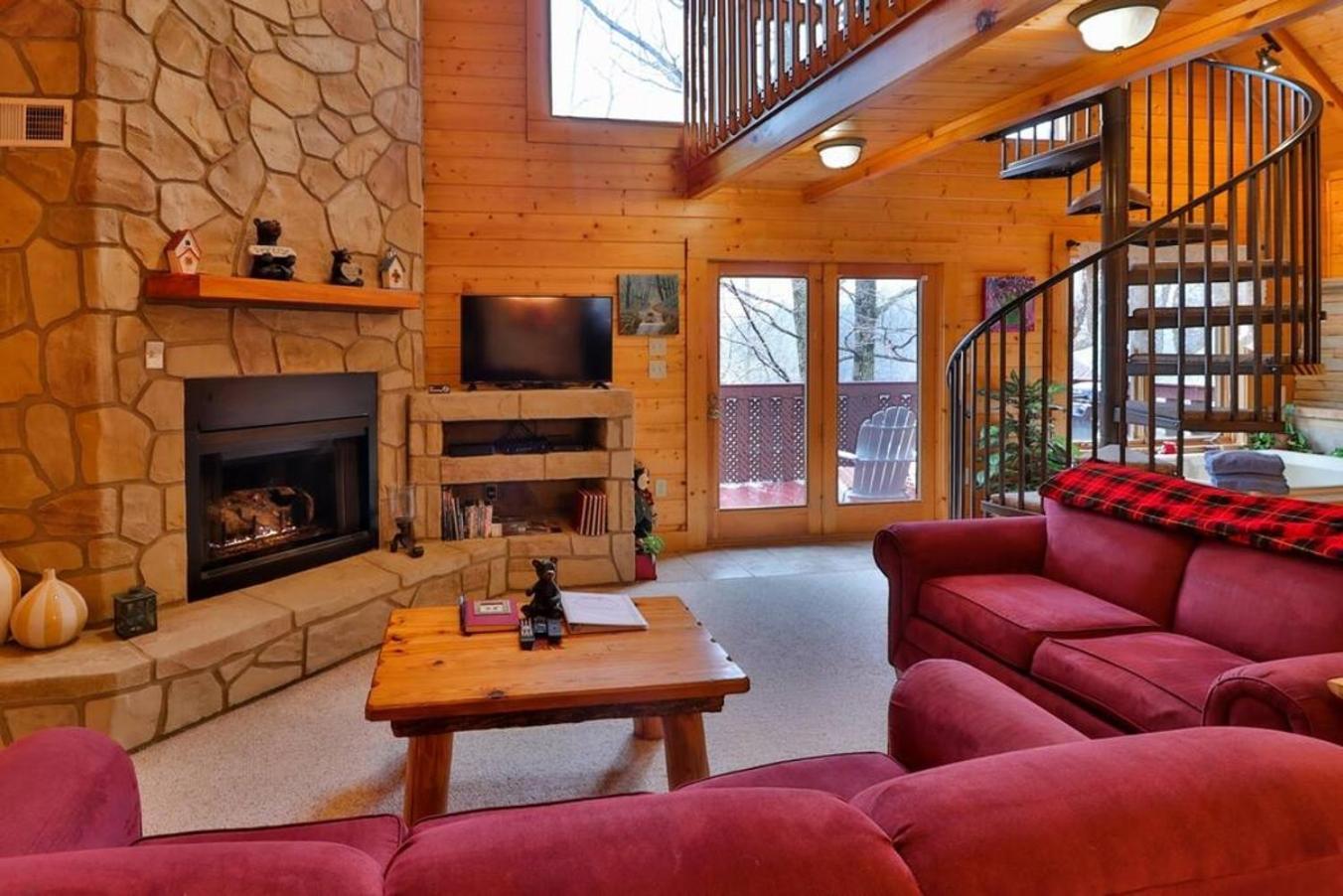 Romantic, Honeymoon Cabin In The Smokies! Gatlinburg Dış mekan fotoğraf