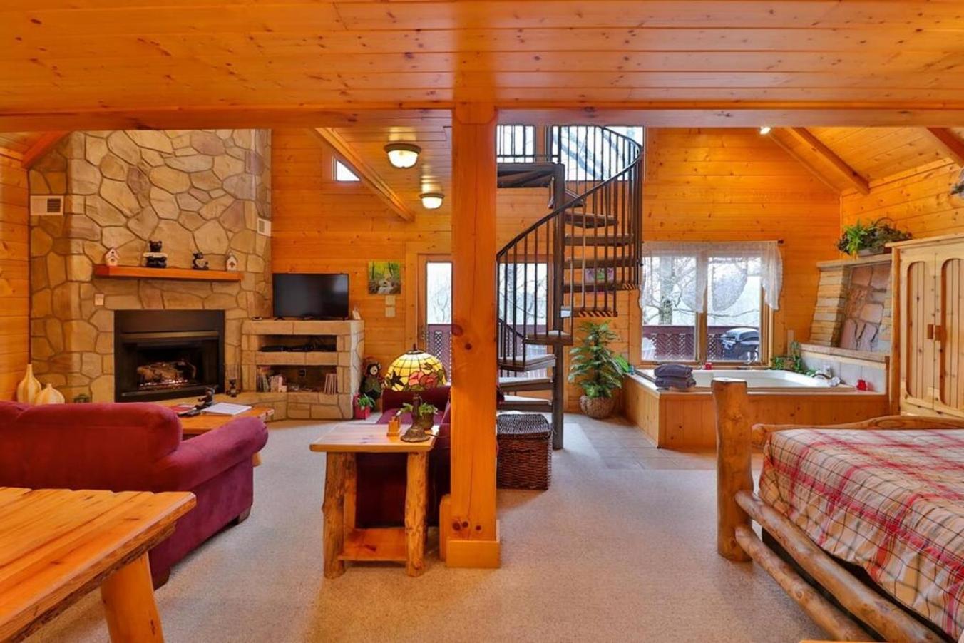 Romantic, Honeymoon Cabin In The Smokies! Gatlinburg Dış mekan fotoğraf