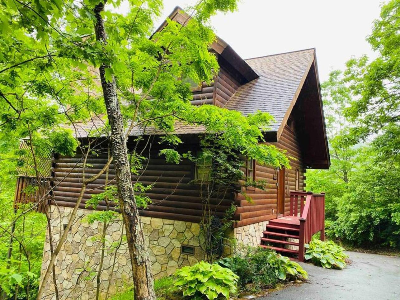 Romantic, Honeymoon Cabin In The Smokies! Gatlinburg Dış mekan fotoğraf