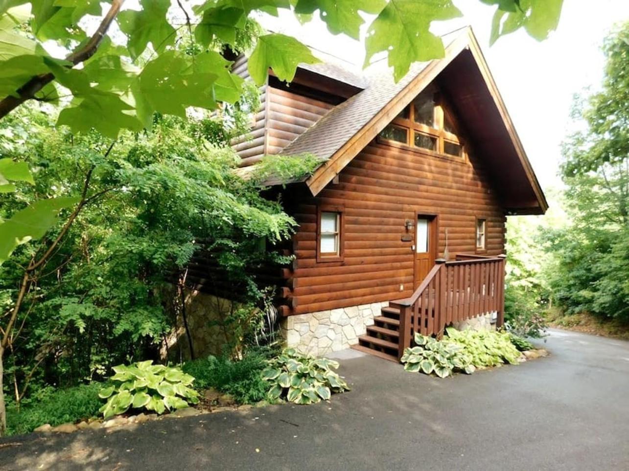 Romantic, Honeymoon Cabin In The Smokies! Gatlinburg Dış mekan fotoğraf
